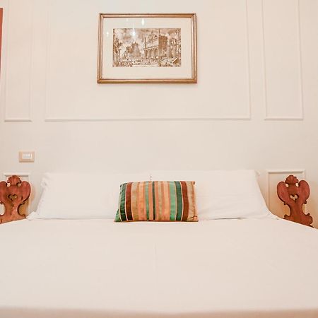 Feliz In Roma B&B Bagian luar foto