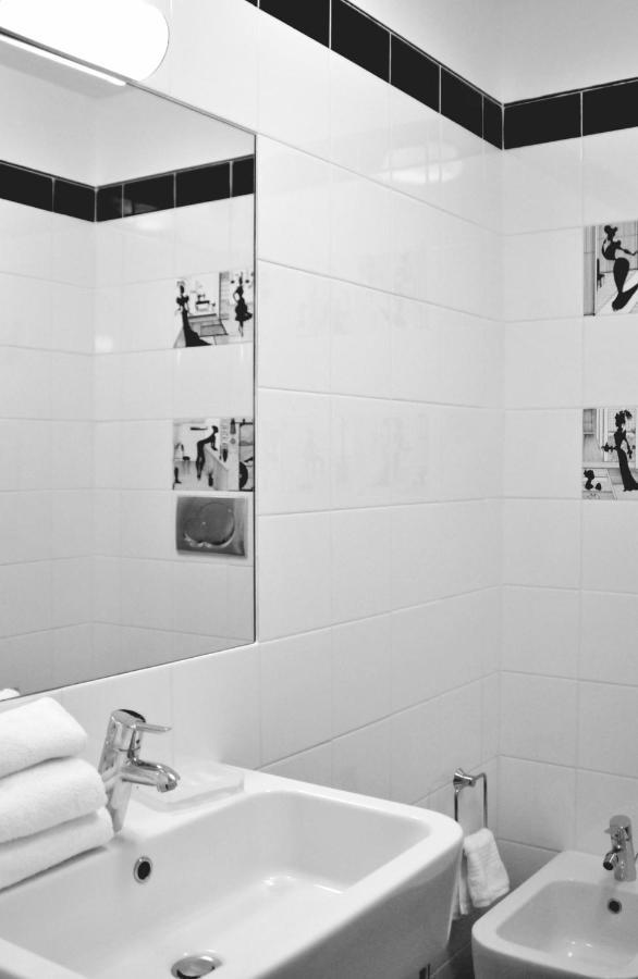 Feliz In Roma B&B Bagian luar foto