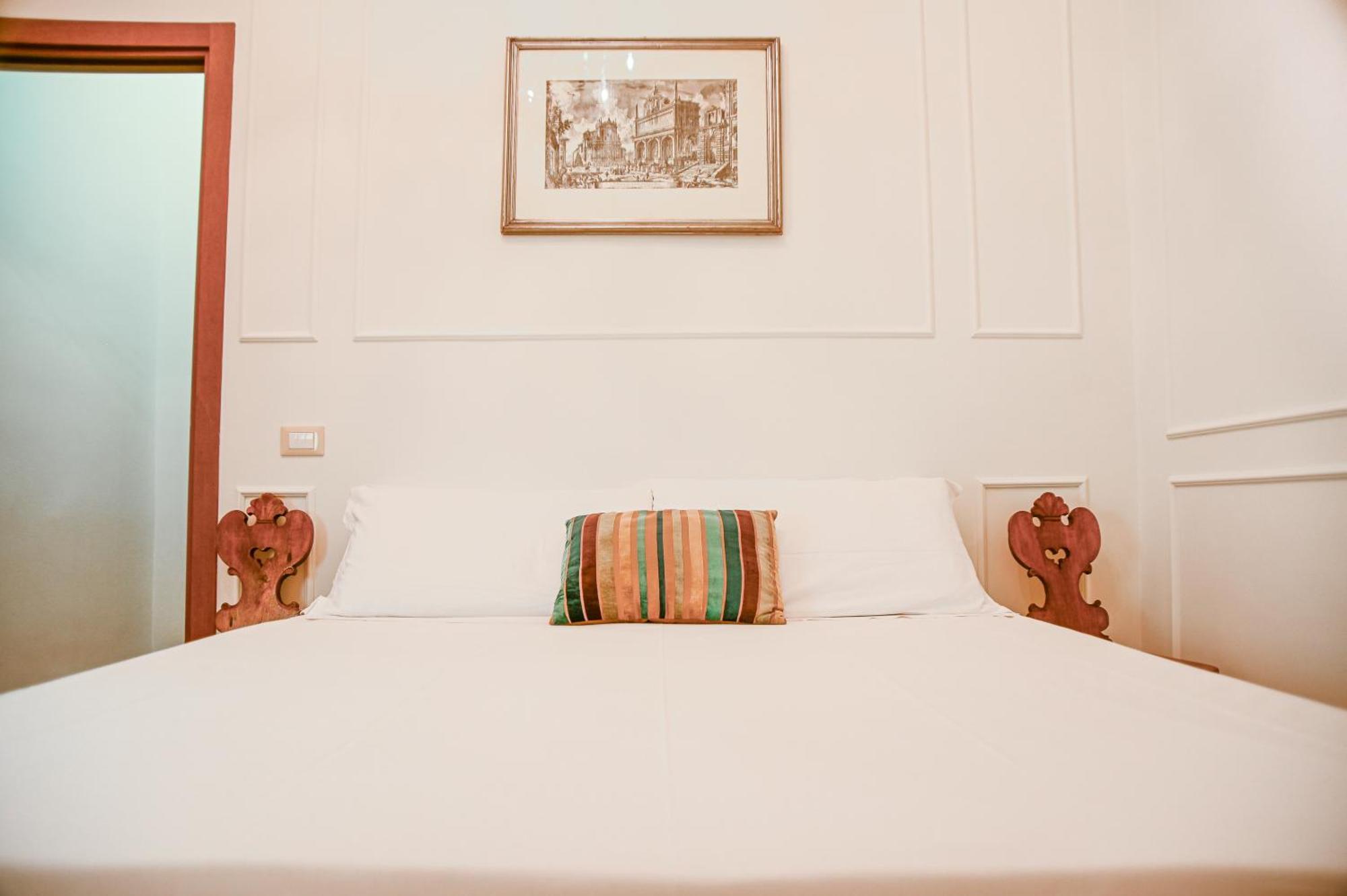 Feliz In Roma B&B Bagian luar foto